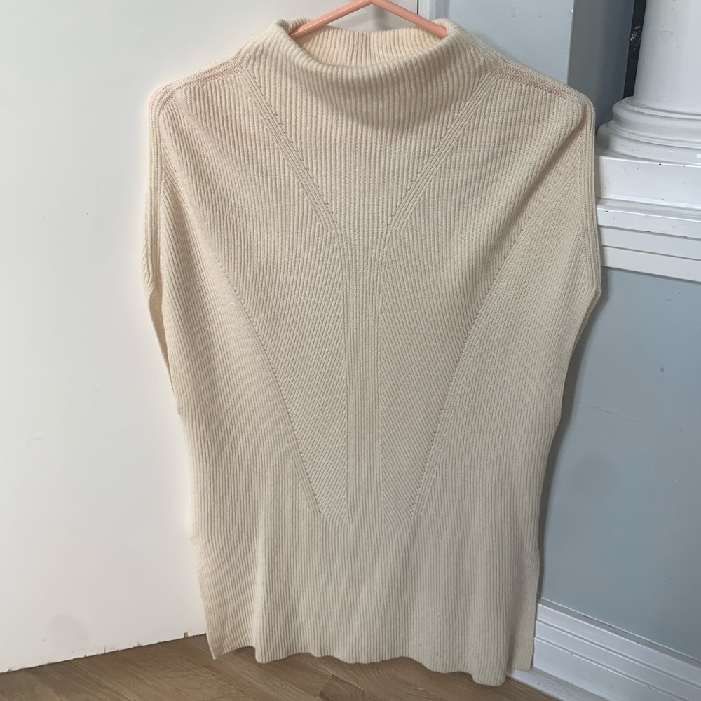 Dolman sleeve tunic sweater